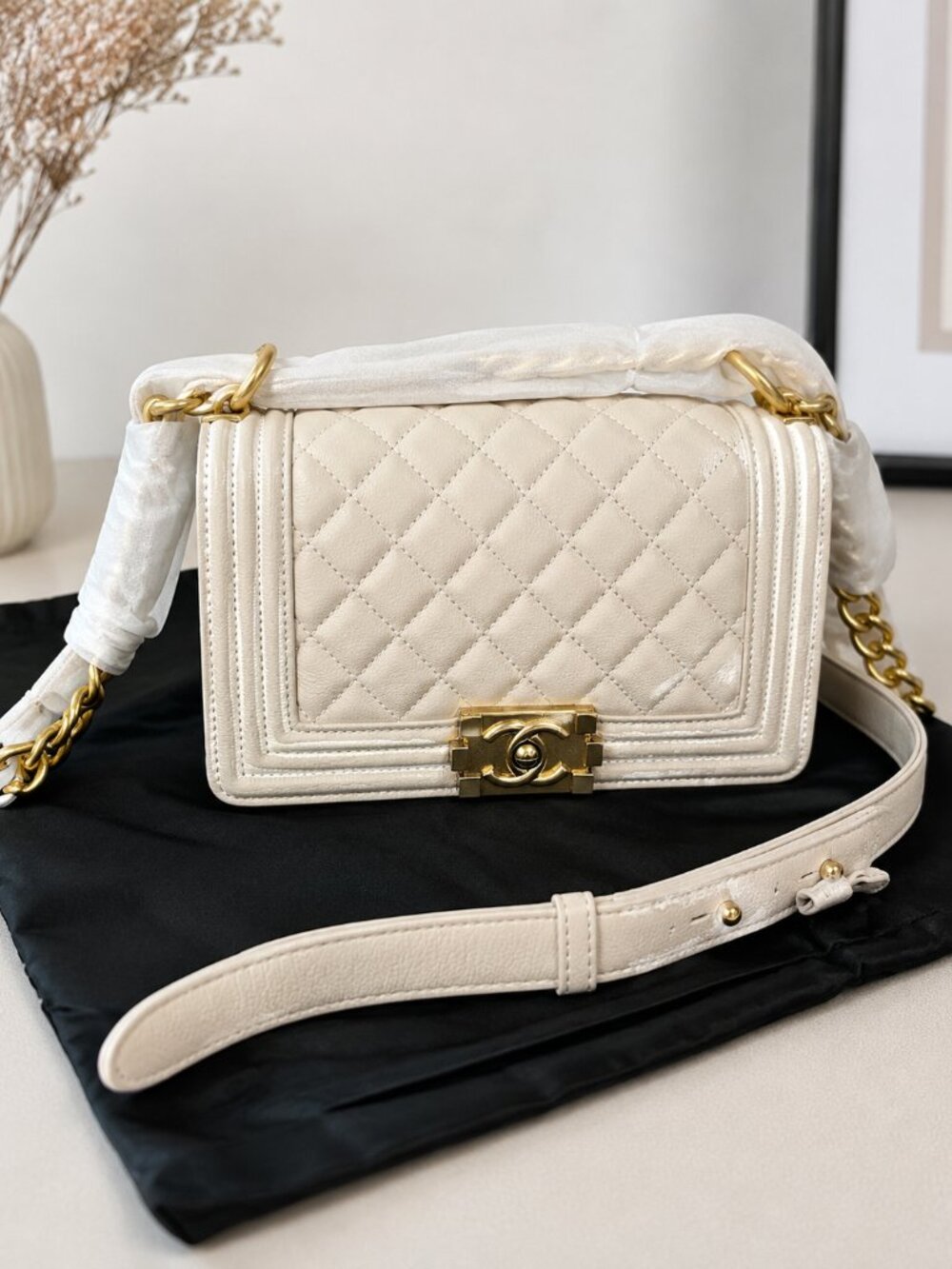 Ivory Quilted Shoulder Bag Gold Chain Turn Lock Structured Purse